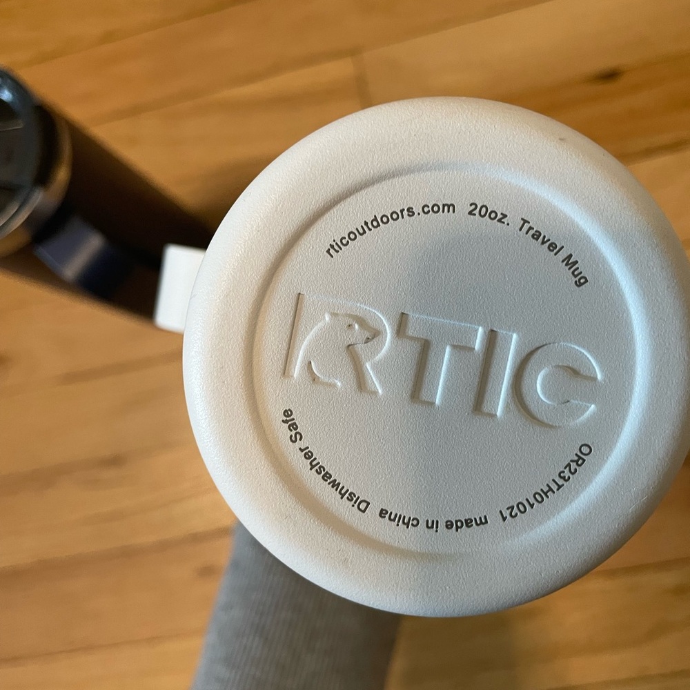 RTIC Blue and White Insulated Travel Mugs 20oz - Picture 5 of 5